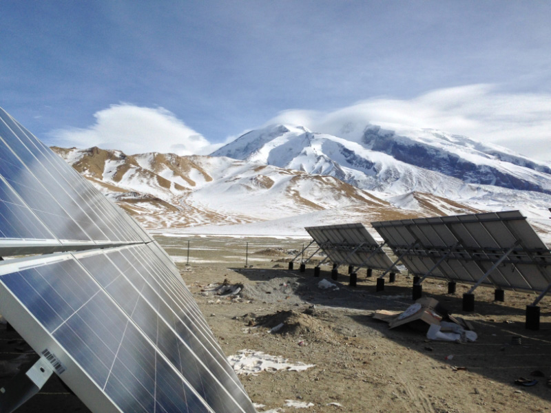 Mount Muztagh 5000m Base Camp PV Energy Storage Microgrid Power Supply Project